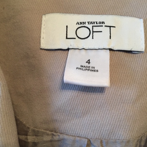 Ann Taylor Loft cream blazer - Picture 7 of 7